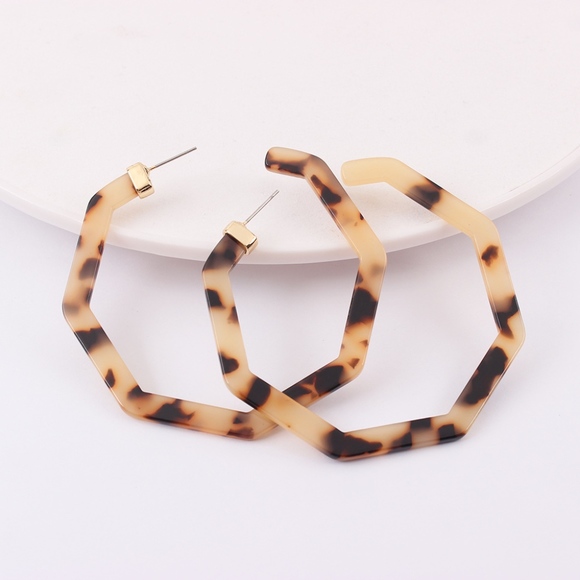 Geometric Hoop Earrings - Picture 5 of 7